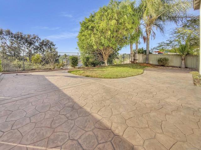 MLS #250043640SD image #24