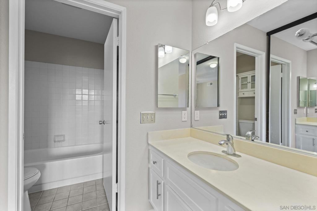 MLS #250043652SD image #15