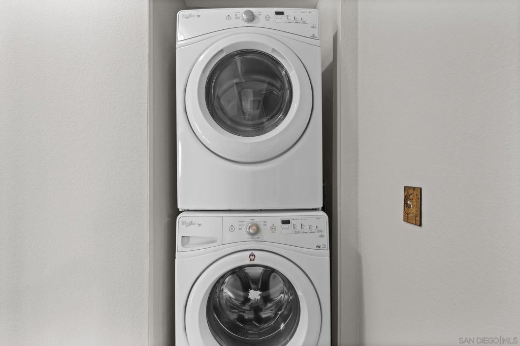 MLS #250043652SD image #17