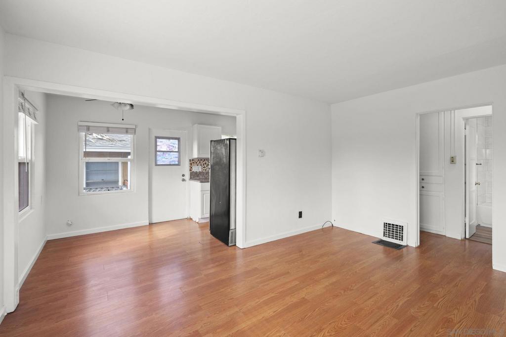 MLS #250043654SD image #35