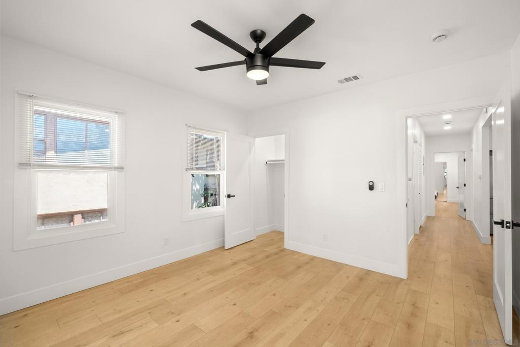 MLS #250043660SD image #23