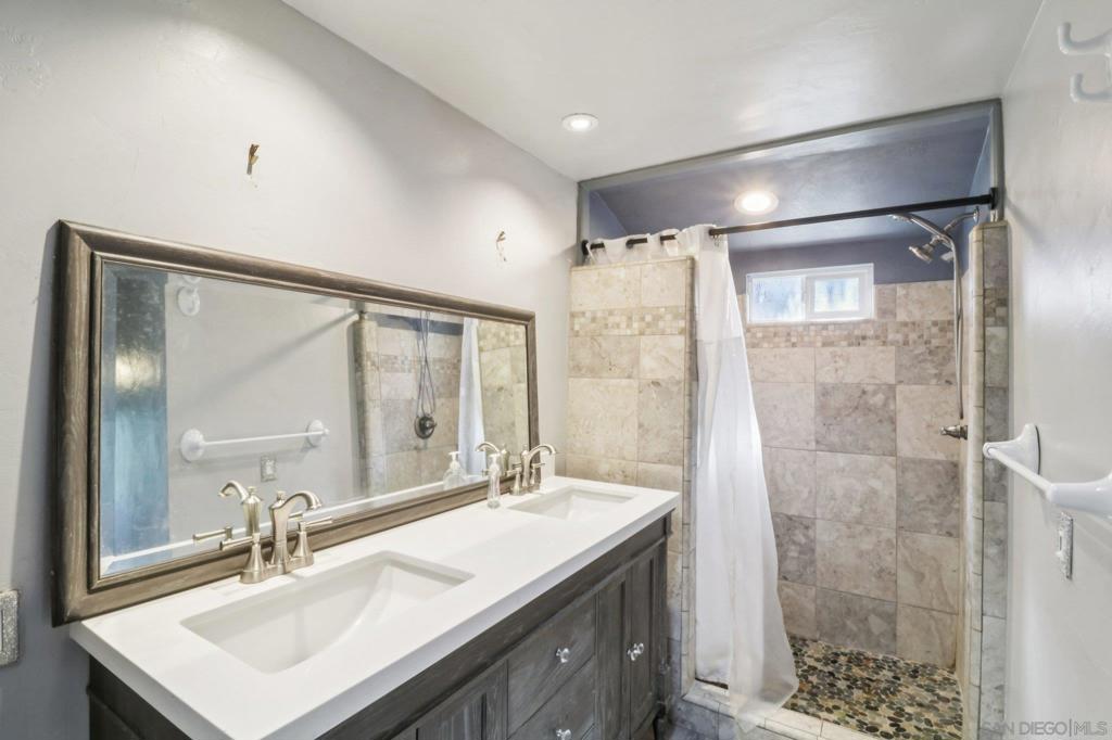 MLS #250043693SD image #27