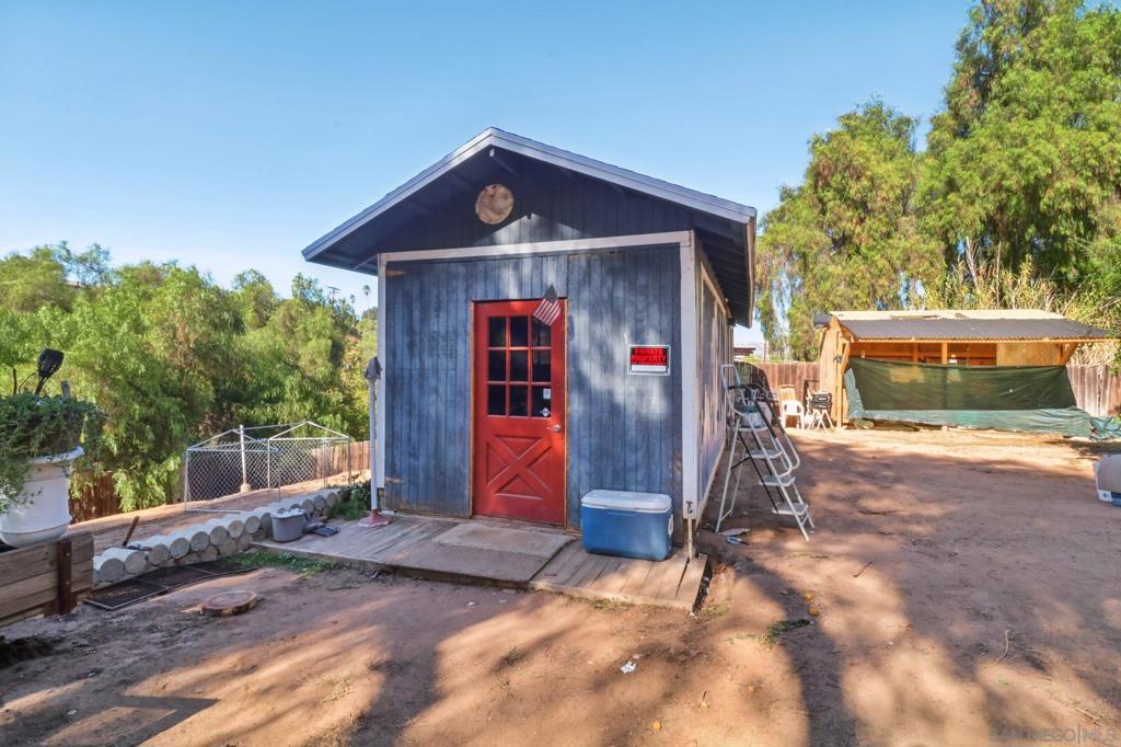 MLS #250043693SD image #38