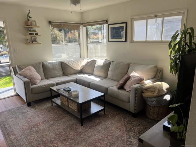 MLS #250043829SD image #15