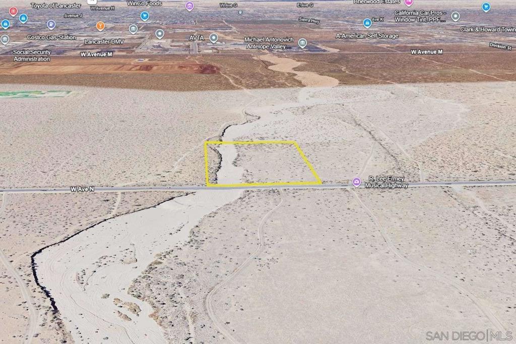 MLS #250043834SD image #16