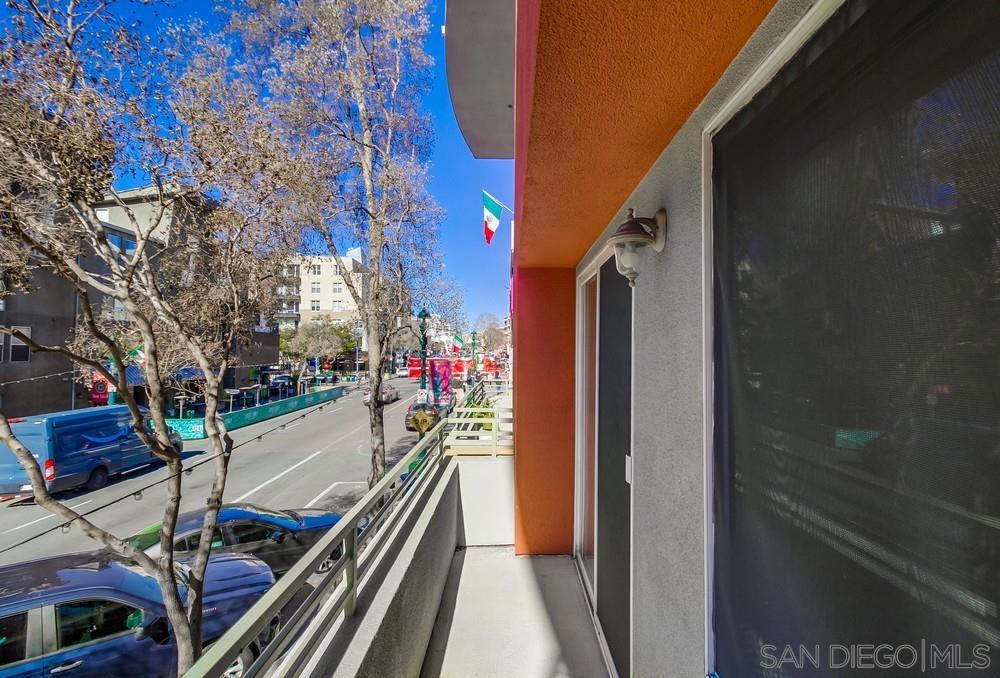 MLS #250043886SD image #16