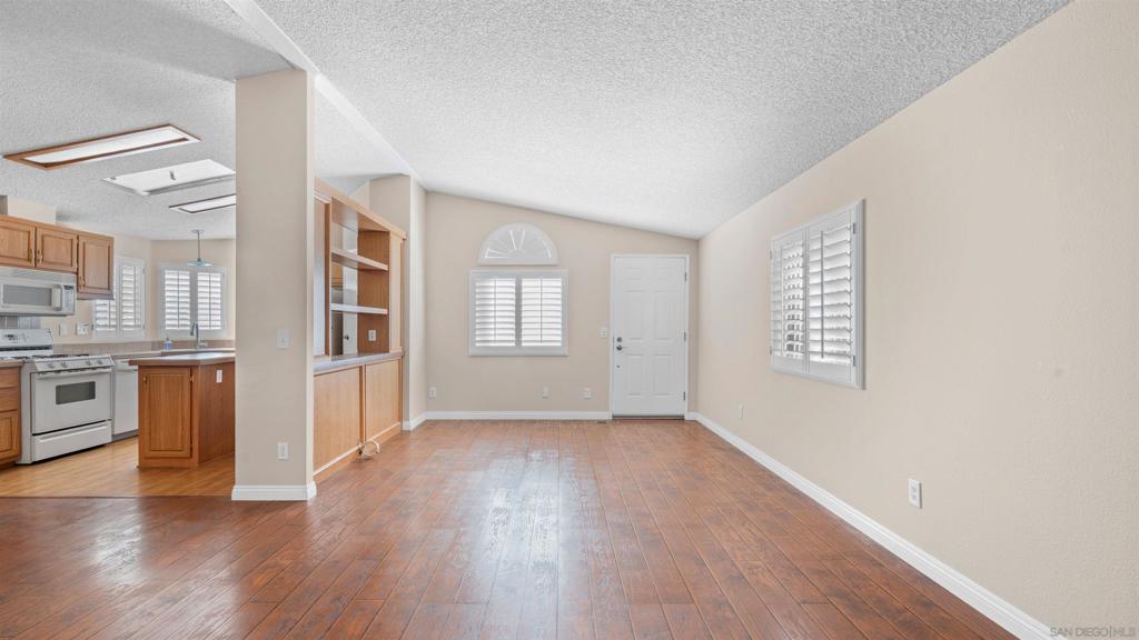 MLS #250044070SD image #1