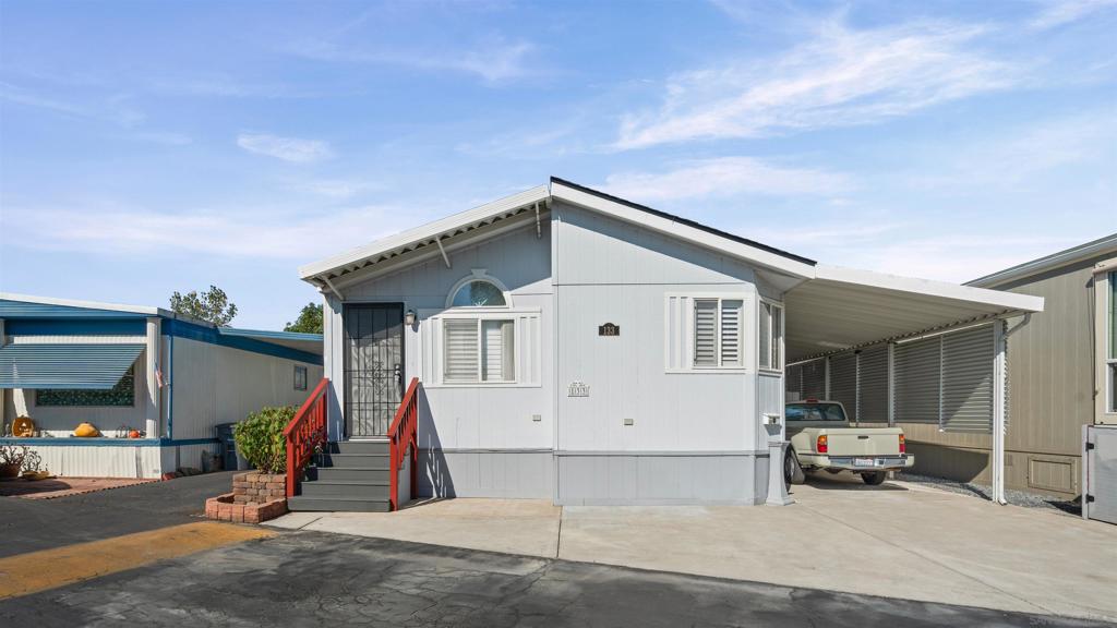 MLS #250044070SD image #30