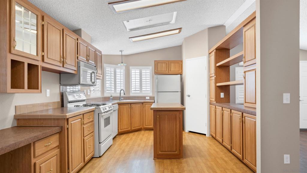 MLS #250044070SD image #7