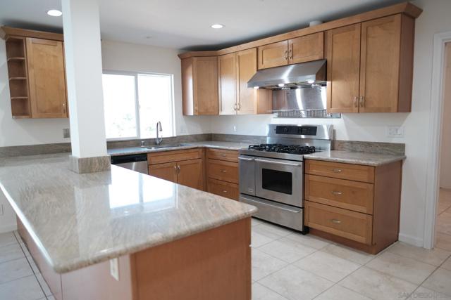 MLS #250044096SD image #10