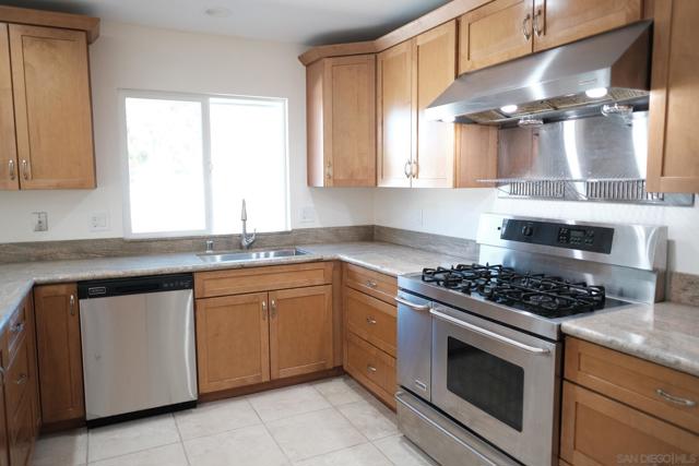 MLS #250044096SD image #11