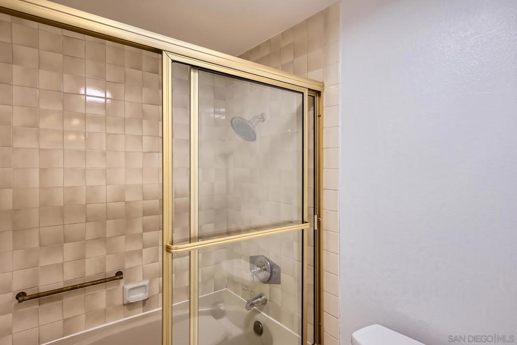 MLS #250044180SD image #11