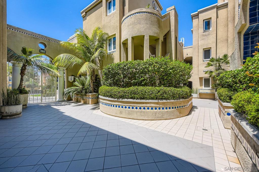 MLS #250044180SD image #16