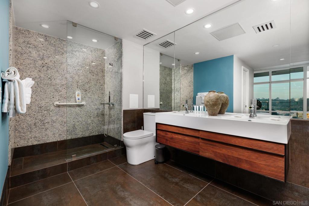 MLS #250044191SD image #14