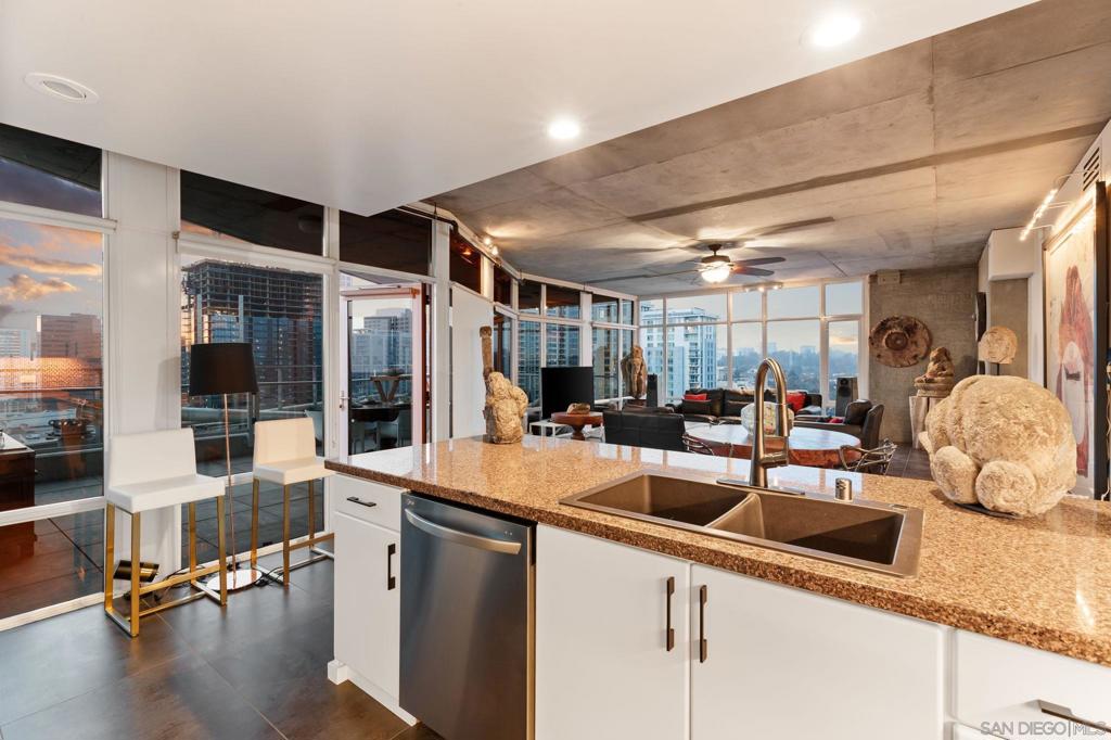 MLS #250044191SD image #31