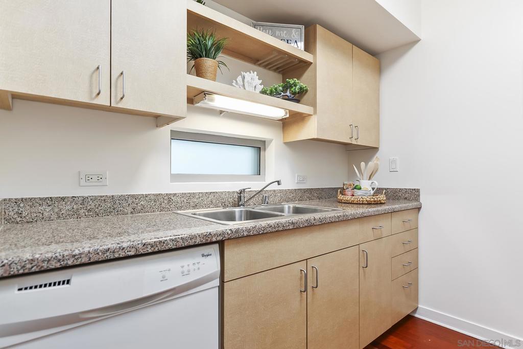 MLS #250044195SD image #24