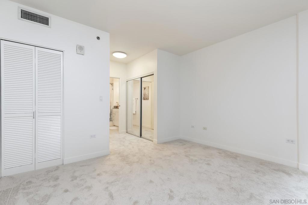 MLS #250044195SD image #32