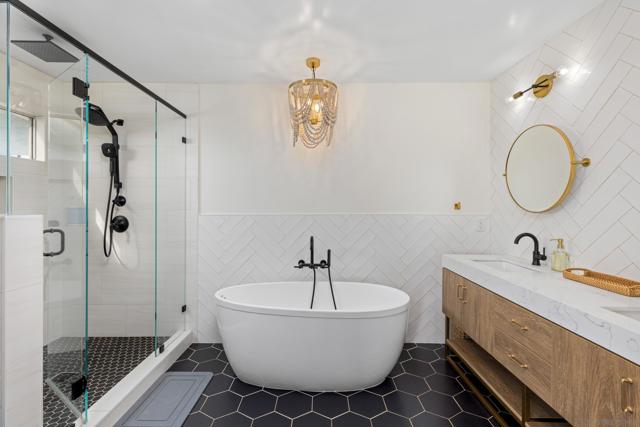 MLS #250044218SD image #10