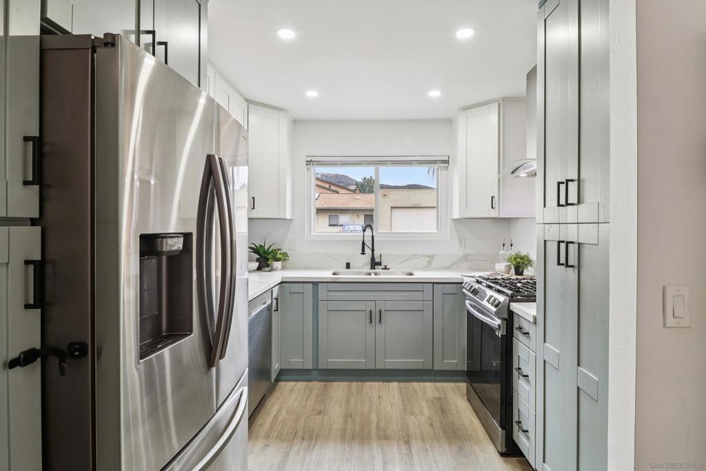 MLS #250044278SD image #10