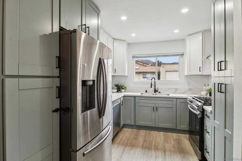 MLS #250044278SD image #9