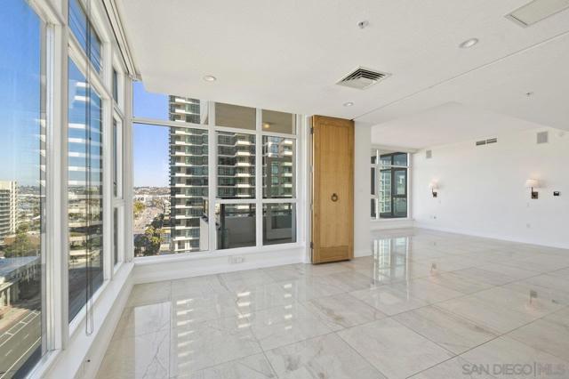 MLS #250044311SD image #19