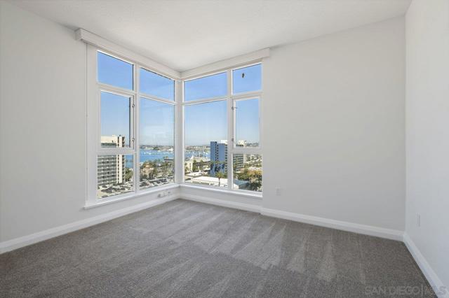 MLS #250044311SD image #21