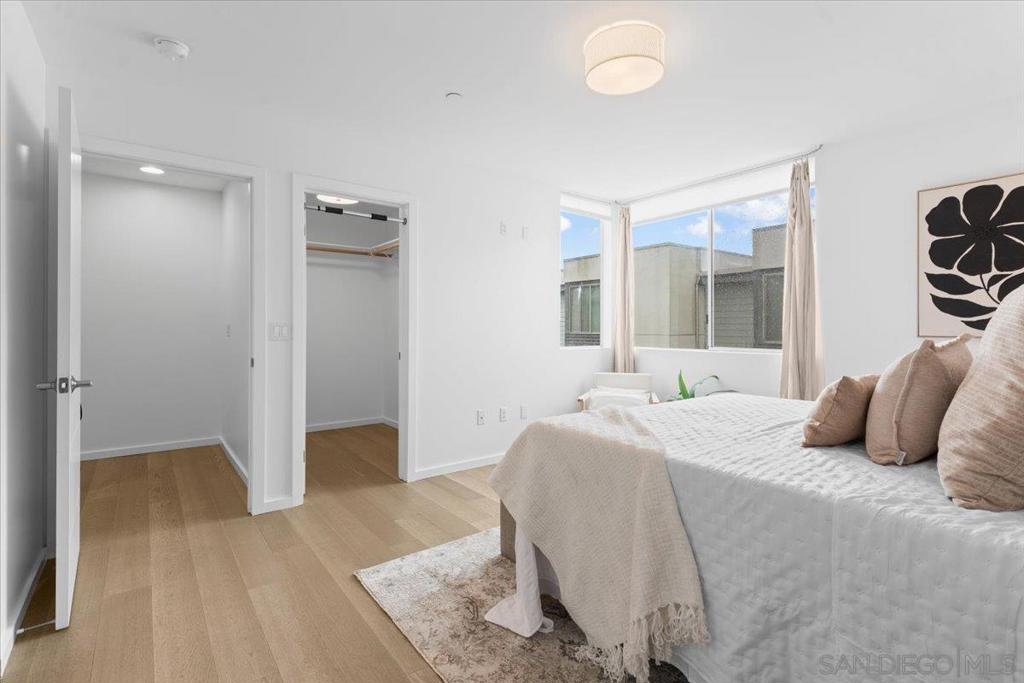 MLS #250044338SD image #11