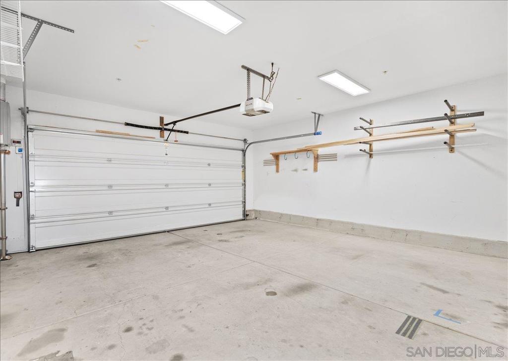 MLS #250044338SD image #27