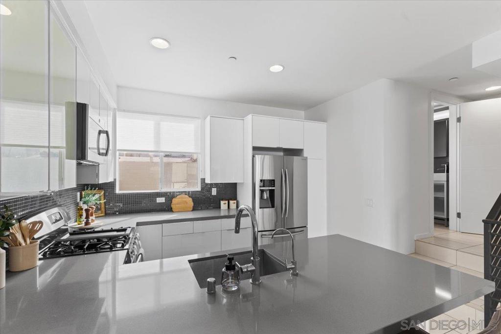 MLS #250044338SD image #6