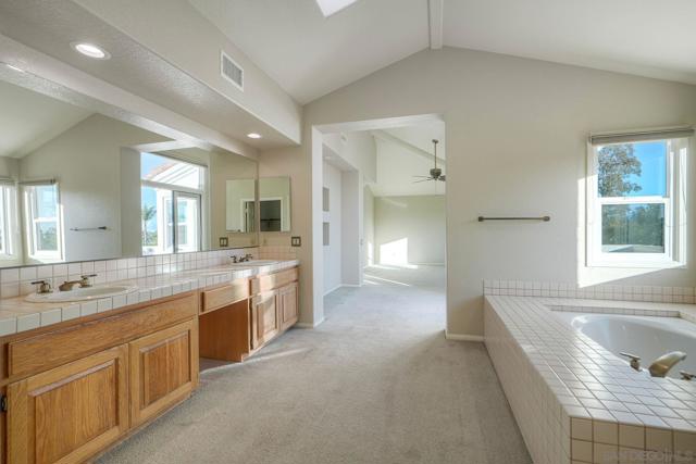 MLS #250044403SD image #24