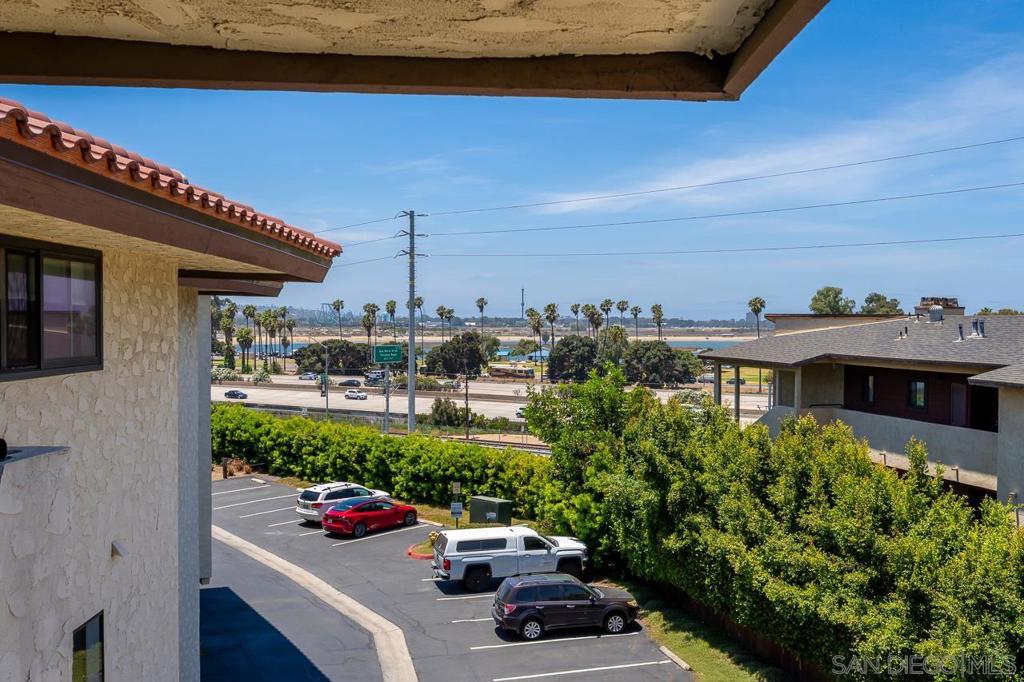 MLS #250044438SD image #15