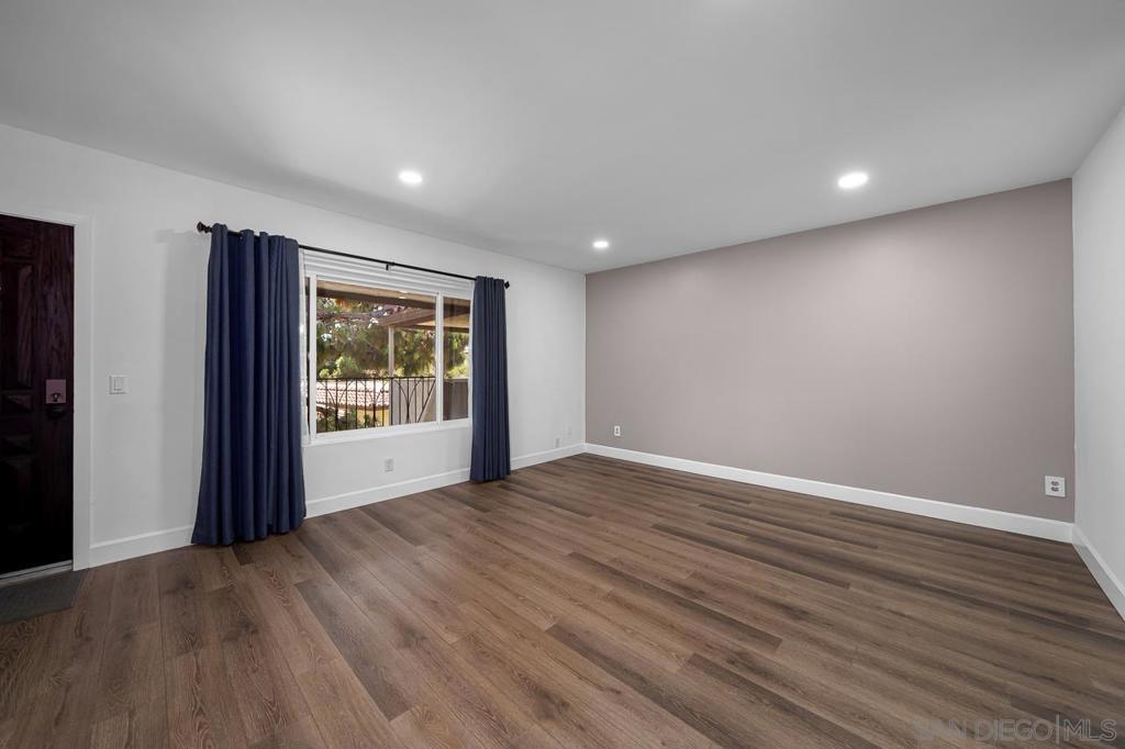 MLS #250044438SD image #2