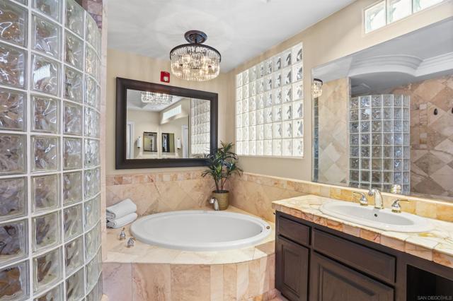 MLS #250044448SD image #17