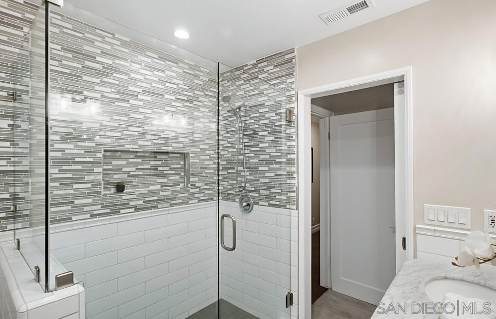 MLS #250044550SD image #30