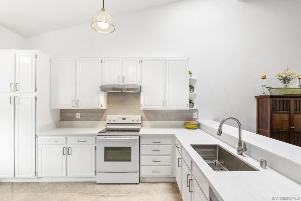 MLS #250044671SD image #10