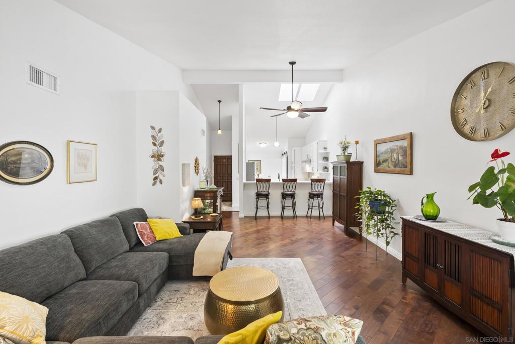 MLS #250044671SD image #23