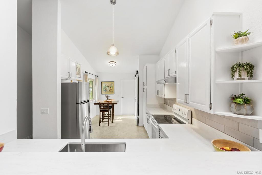 MLS #250044671SD image #9