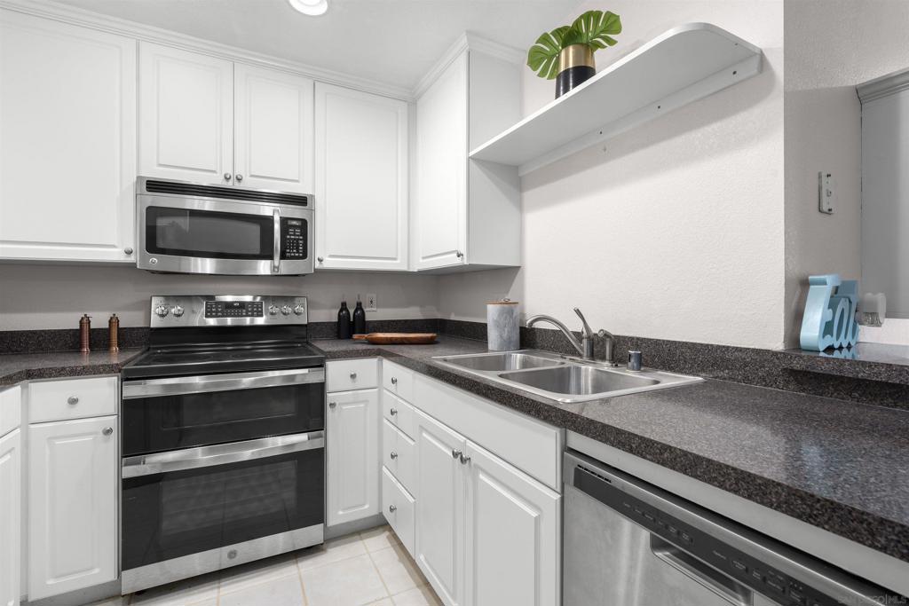 MLS #250044690SD image #8