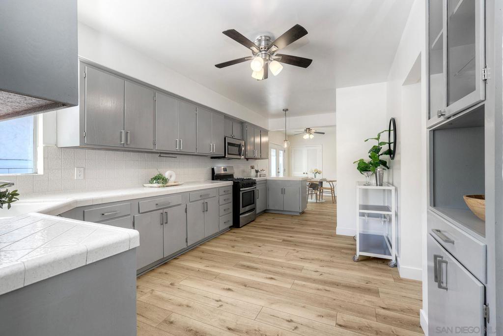 MLS #250044711SD image #11