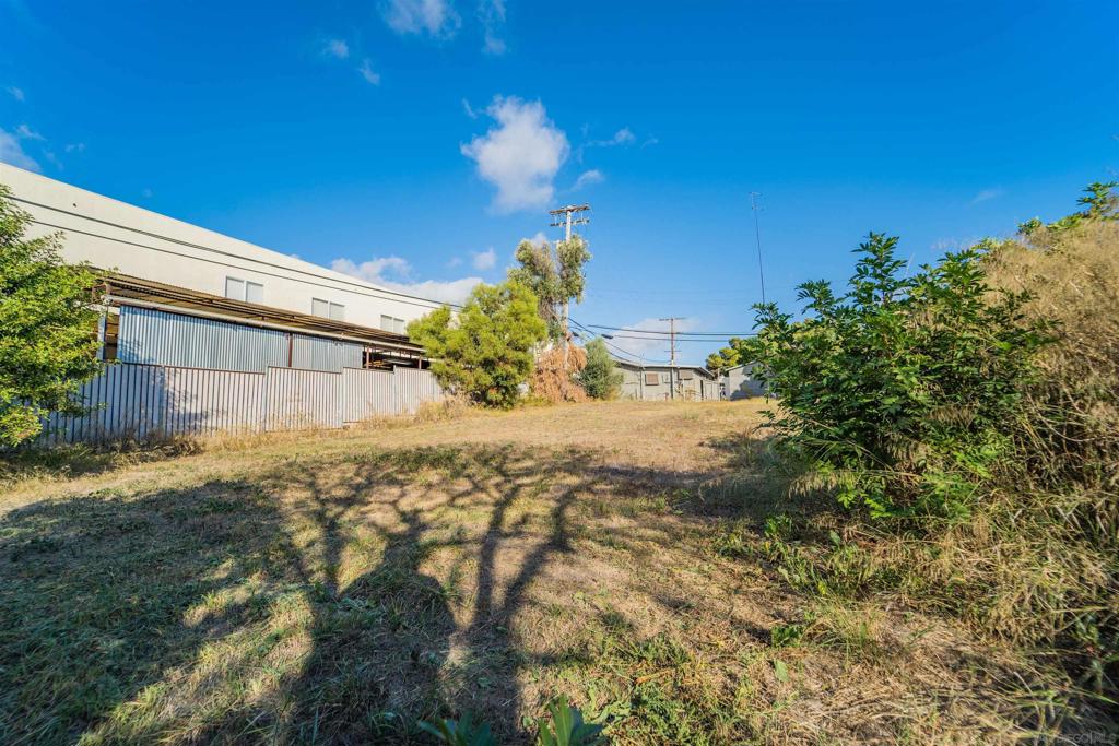 MLS #250044720SD image #17