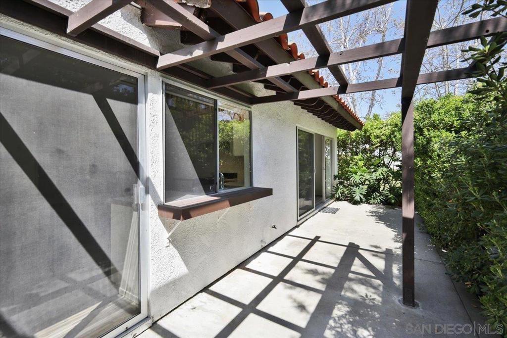 MLS #250045140SD image #14