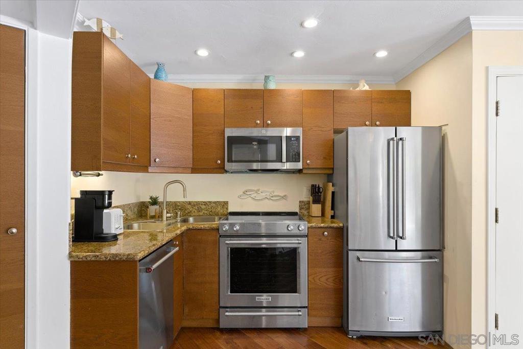 MLS #250045286SD image #17