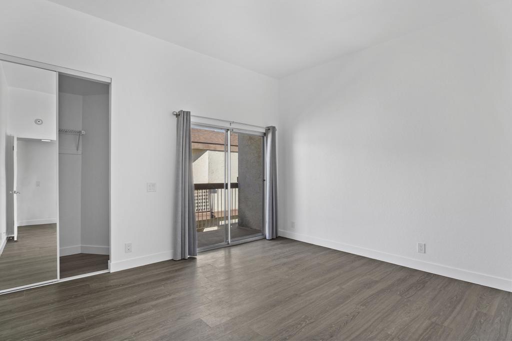 MLS #250045291SD image #17