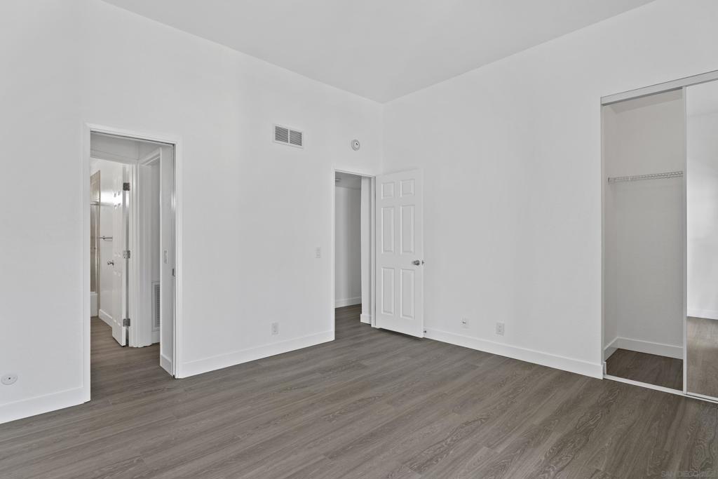 MLS #250045291SD image #22