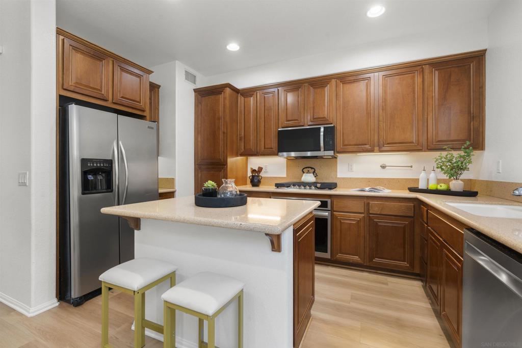 MLS #250045319SD image #15