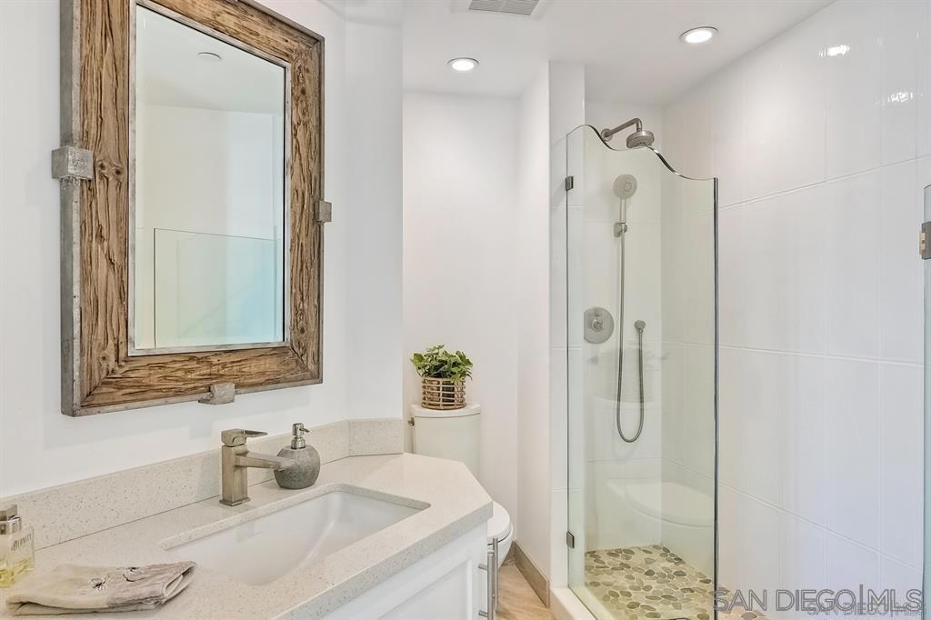 MLS #250045333SD image #18