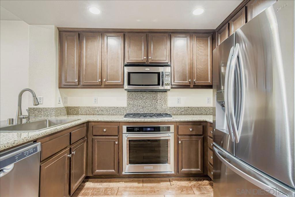 MLS #250045340SD image #9