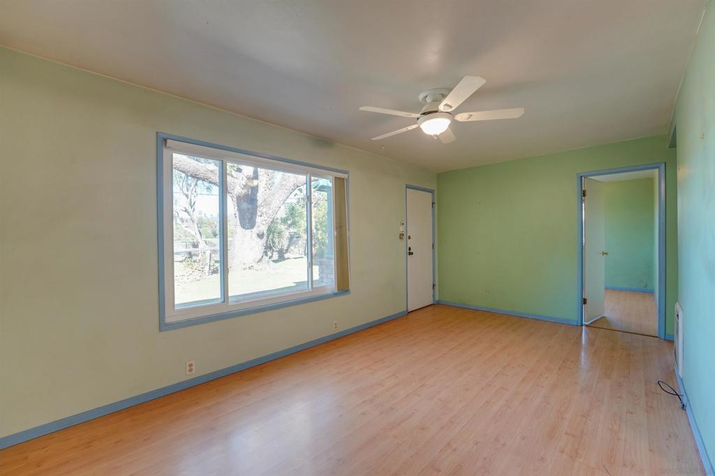 MLS #250045454SD image #21