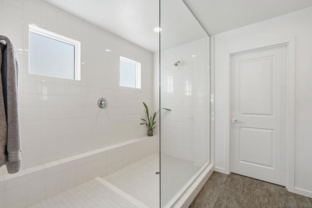 MLS #250045486SD image #10