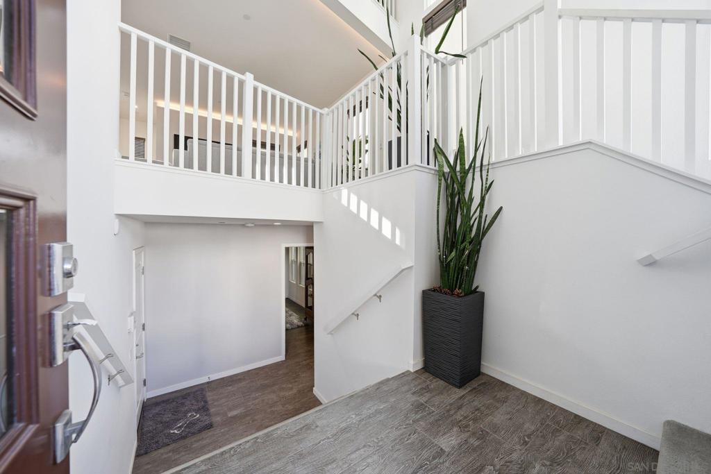 MLS #250045486SD image #14